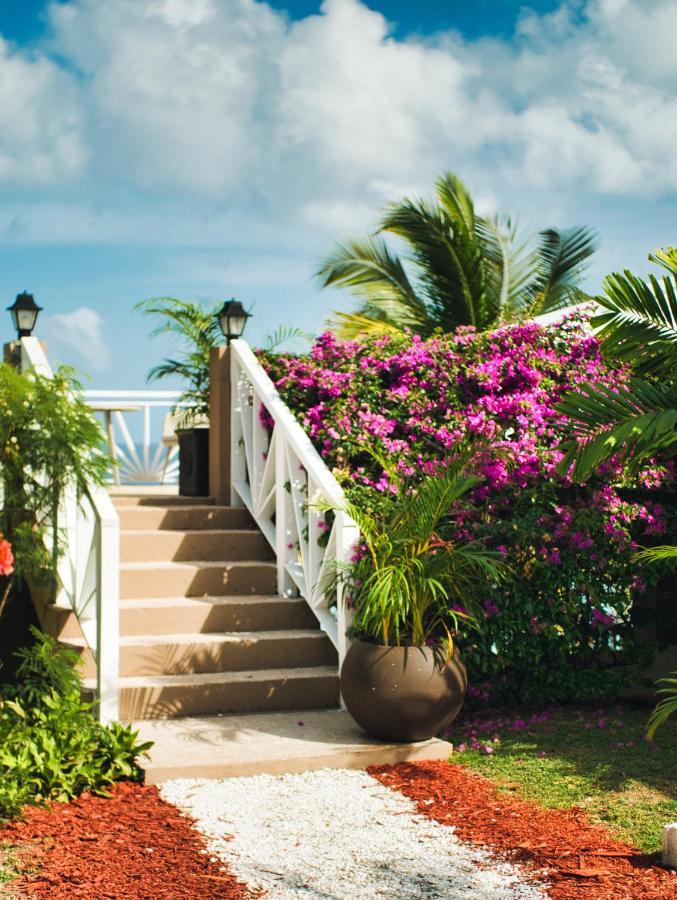 Tropikist Beach Hotel And Resort Crown Point Bagian luar foto