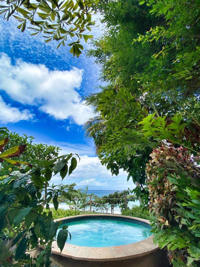 Tropikist Beach Hotel And Resort Crown Point Bagian luar foto