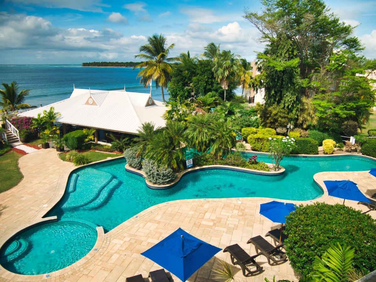 Tropikist Beach Hotel And Resort Crown Point Bagian luar foto