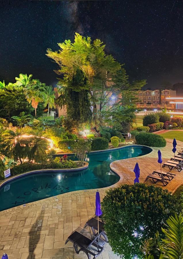 Tropikist Beach Hotel And Resort Crown Point Bagian luar foto