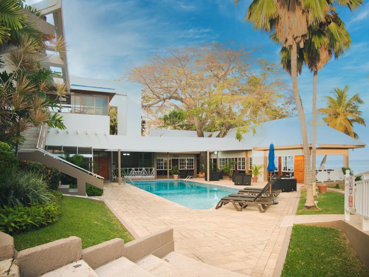 Tropikist Beach Hotel And Resort Crown Point Bagian luar foto