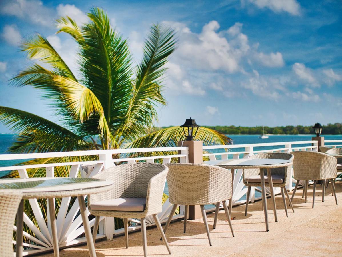 Tropikist Beach Hotel And Resort Crown Point Bagian luar foto