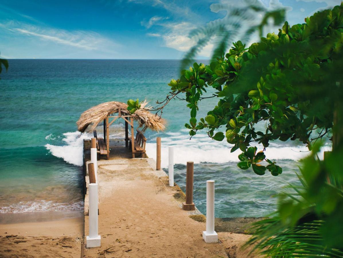 Tropikist Beach Hotel And Resort Crown Point Bagian luar foto