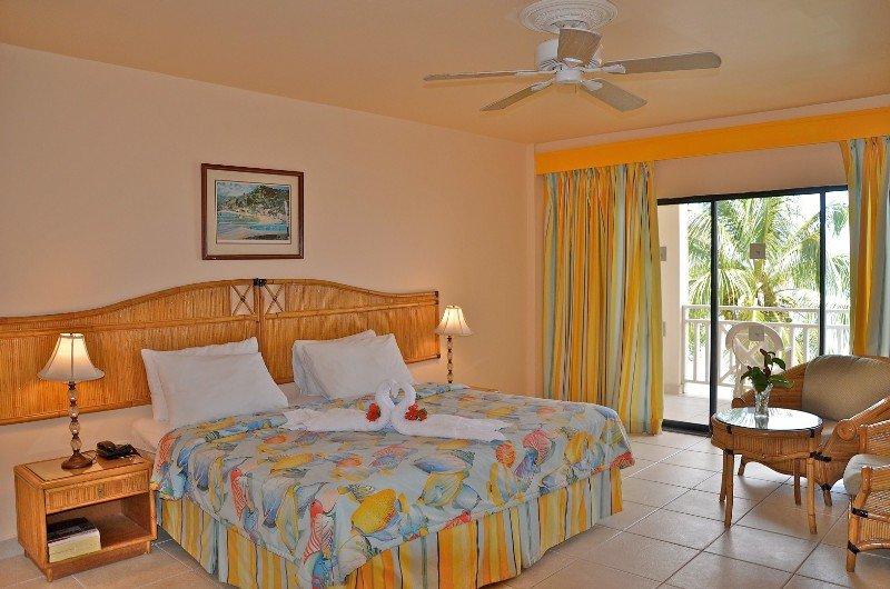 Tropikist Beach Hotel And Resort Crown Point Bagian luar foto