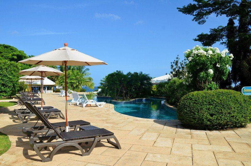 Tropikist Beach Hotel And Resort Crown Point Bagian luar foto