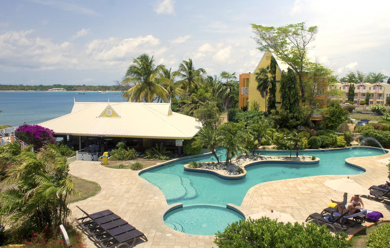 Tropikist Beach Hotel And Resort Crown Point Bagian luar foto