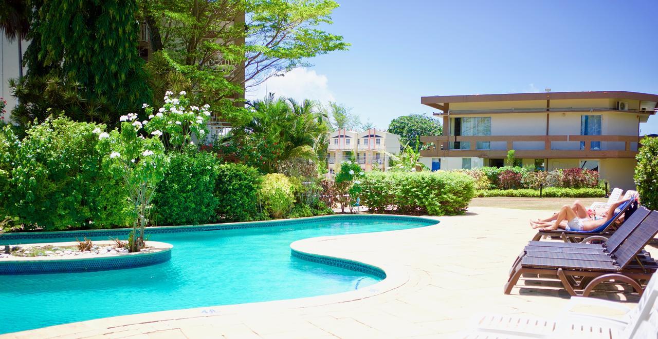 Tropikist Beach Hotel And Resort Crown Point Bagian luar foto