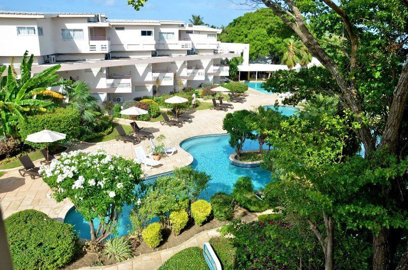 Tropikist Beach Hotel And Resort Crown Point Bagian luar foto