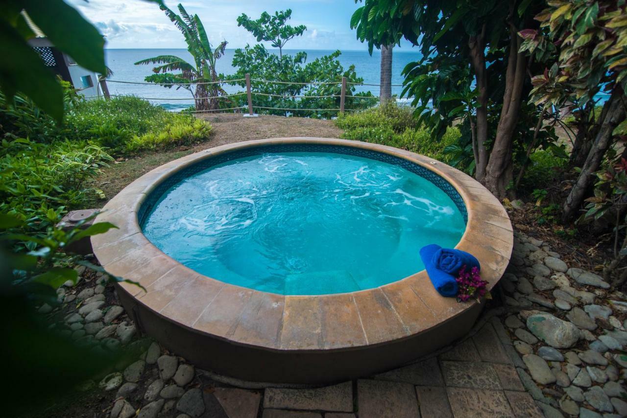 Tropikist Beach Hotel And Resort Crown Point Bagian luar foto
